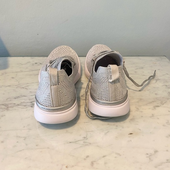 NEW APL TechLoom Breeze Shimmer Sneakers Size 5.5 - Picture 4 of 5